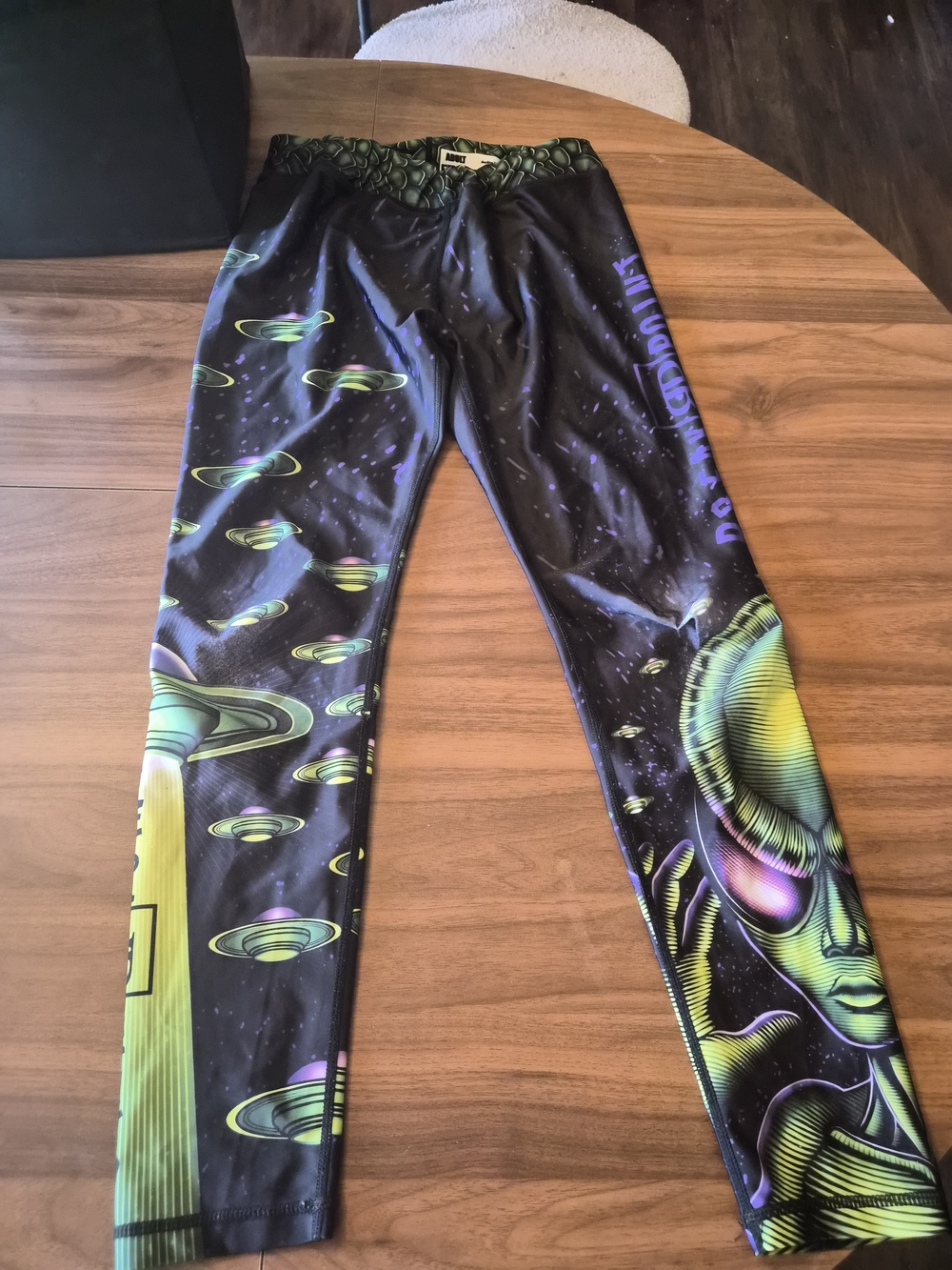 Alien Graphic Spats in Black & Neon Green